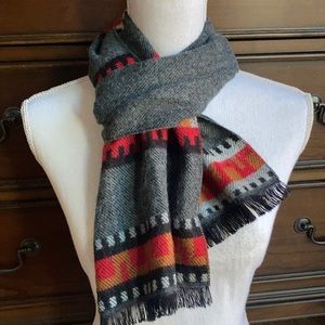 EUC Courtelle Bergner Scarf